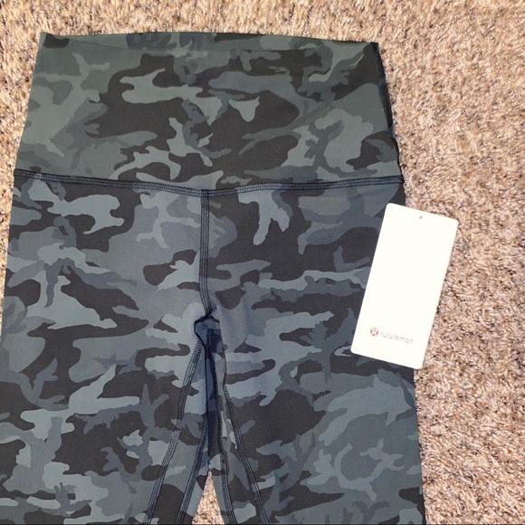 ❌SOLD❌ NWT Lululemon Incognito Green Camo Align - Picture 5 of 9